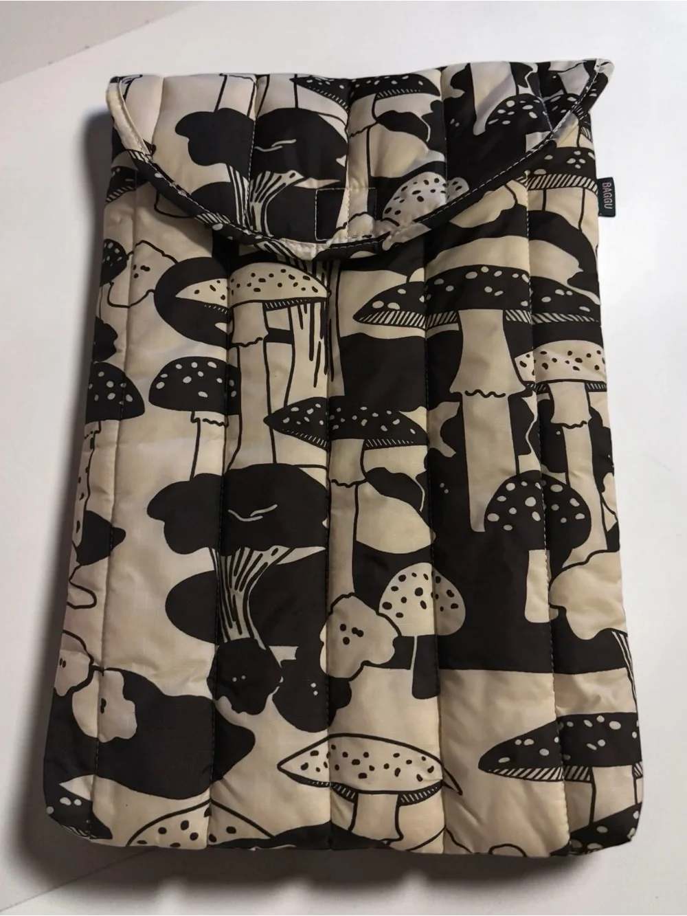 BAGGU Puffy Laptop Sleeve Black White Mushroom Print 14” Cottagecore